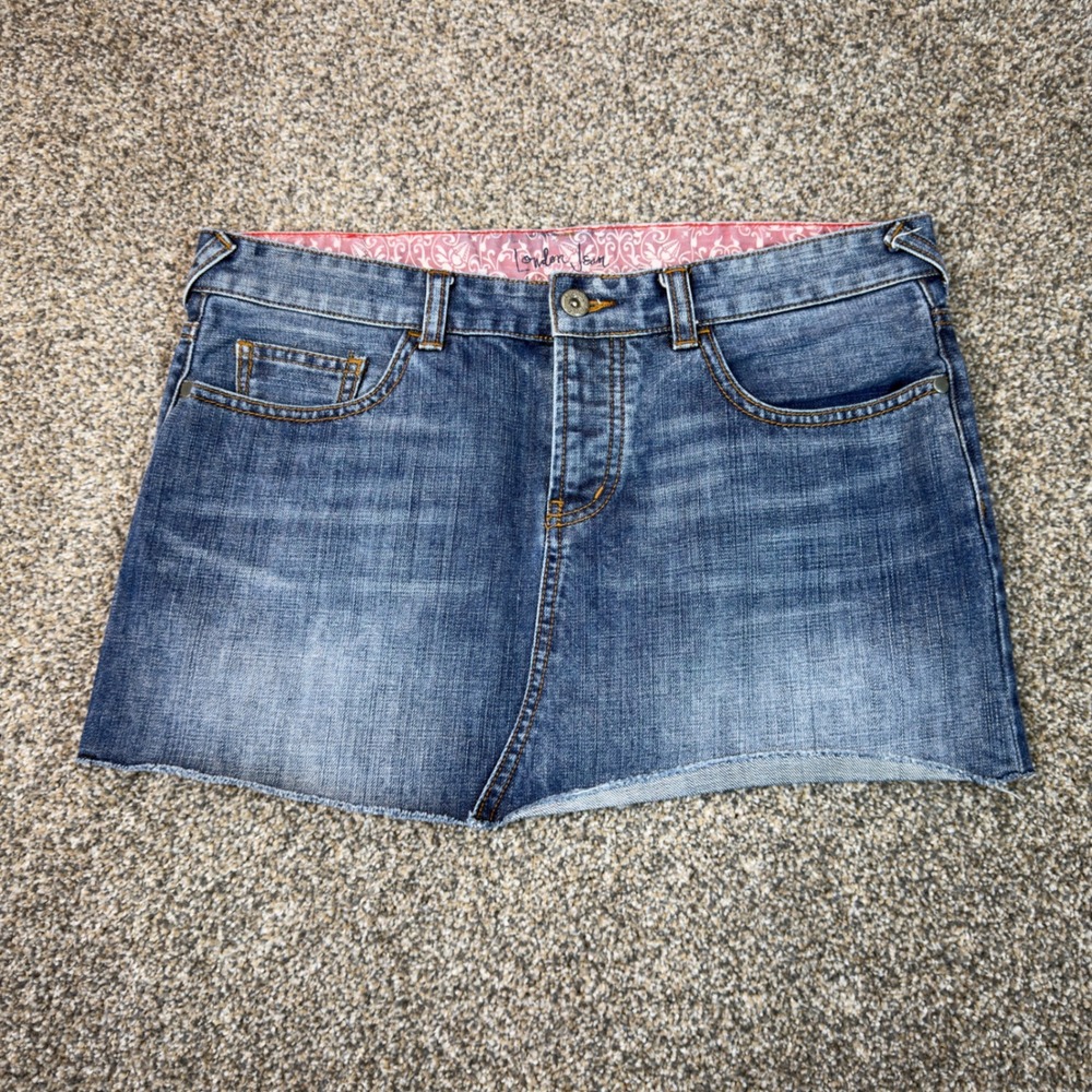 London Jean Denim Mini Skirt Womens 6 Medium Wash Button Fly Raw Hem Cotton Y2K